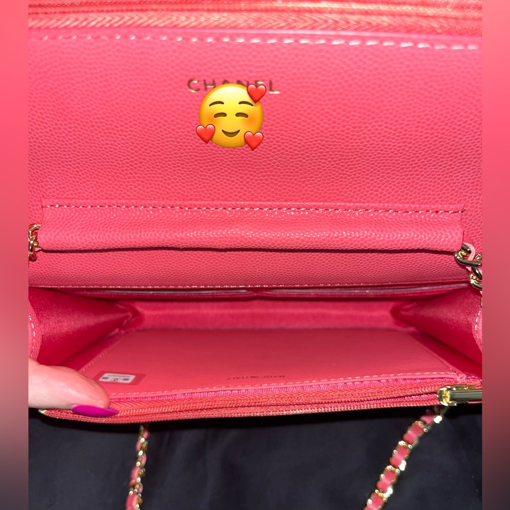 Chic Quilted Pink Leather Clutch - Picture 3 of 5